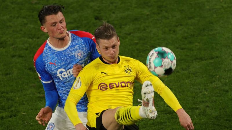 Nhận định soi kèo Holstein Kiel vs Dortmund lúc 00h30 ngày 15/01/2025